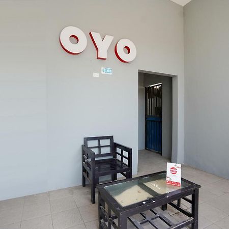 Oyo 1316 Mentari Family Homestay Проболинго Екстериор снимка