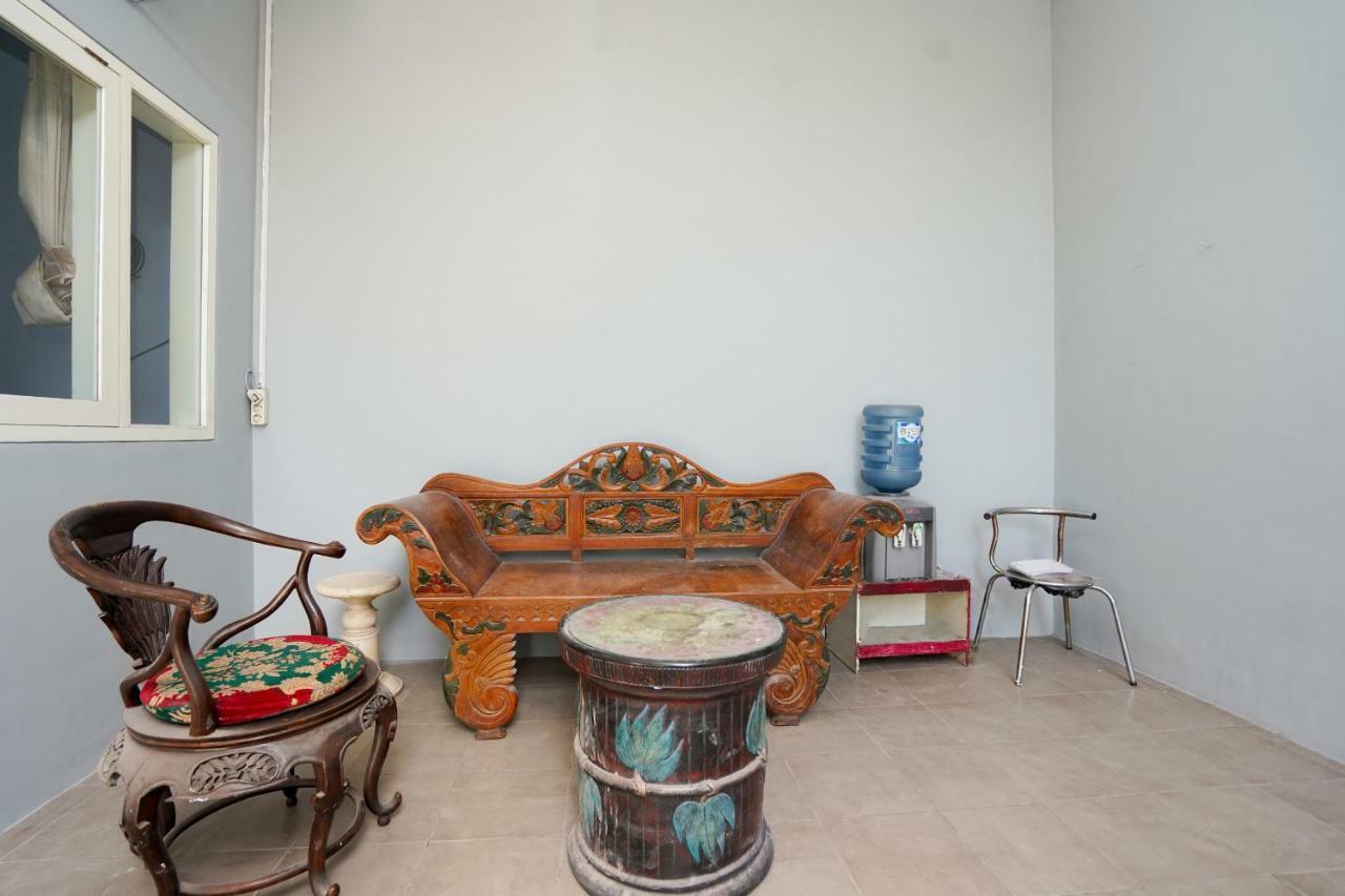 Oyo 1316 Mentari Family Homestay Проболинго Екстериор снимка