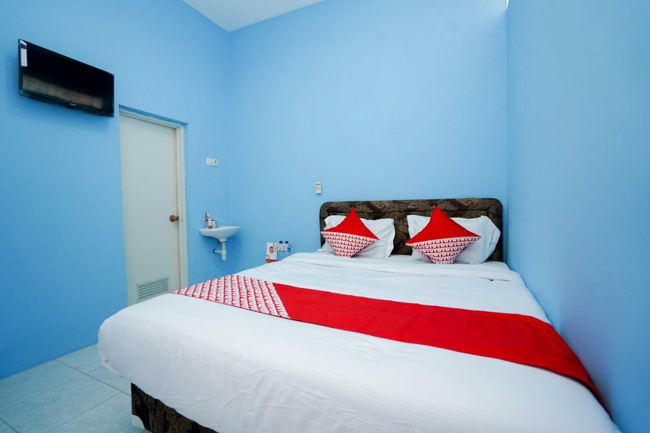 Oyo 1316 Mentari Family Homestay Проболинго Екстериор снимка